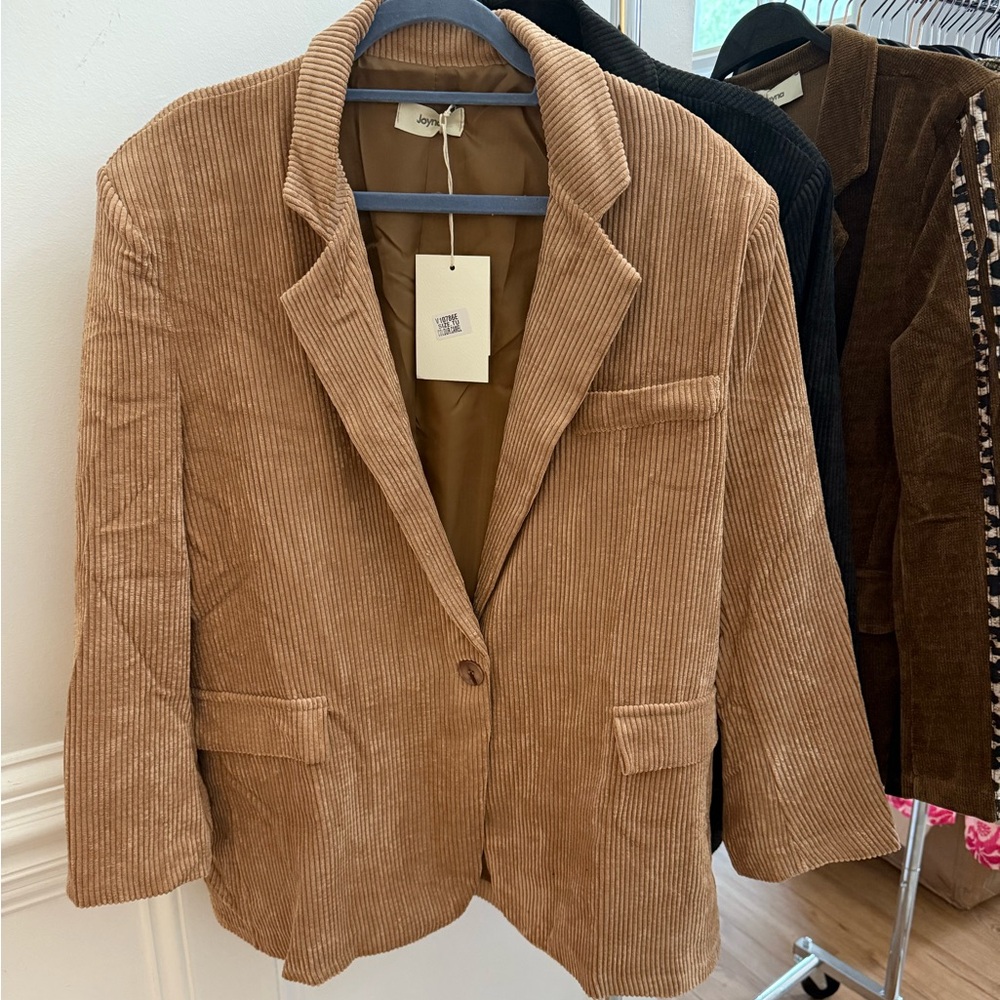 ⭐️⭐️ Tan Corduroy Blazer